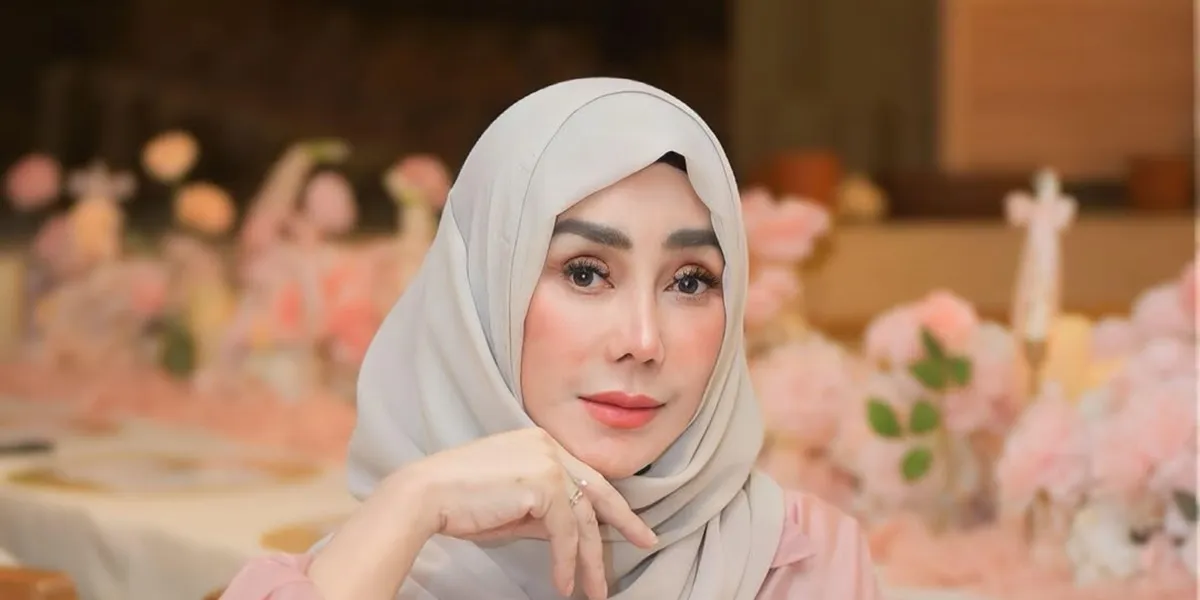 Amy Qanita Perjalanan Rahasia ke Korea untuk Treatment Plasma Exchange