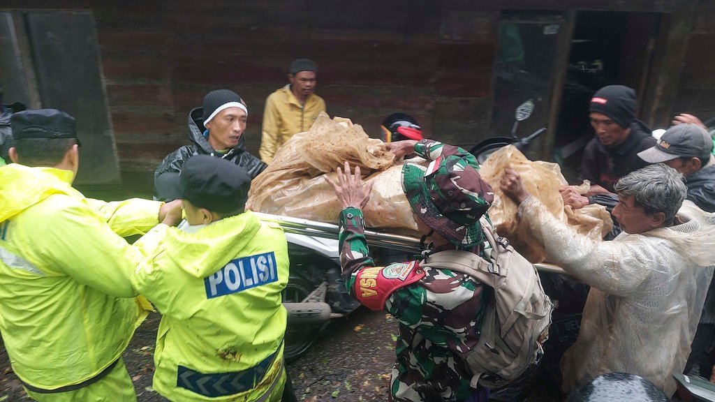 Bandung Barat Terjepit Bencana Longsor Darurat Bencana Ditetapkan 82 Korban