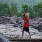 Banjir Melanda Tiga Daerah Jawa Timur Kondisi Kritis dan Upaya