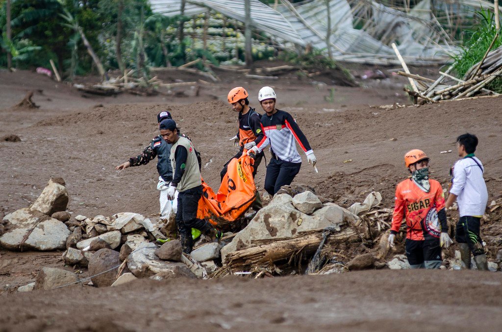 Bencana Longsor Cisarua Tragedi Operasi SAR dan Pertanyaan yang Belum