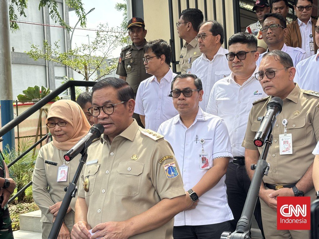 Jakarta Banjir Pramono Tanggap Kritik Ungkap Strategi Normalisasi Sungai yang