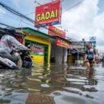 Jakarta Masih Terendam Banjir 14 RT Tergenang Jl Kembangan Raya