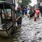 Jakarta Tergenang Banjir 114 RT dan 15 Ruas Jalan Masih