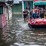 Jakarta Tergenang Banjir Longsor di Bandung Barat Krisis Bencana yang