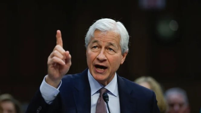 Jamie Dimon Serukan Rencana Trump Batasi Bunga Kartu Kredit Bisa